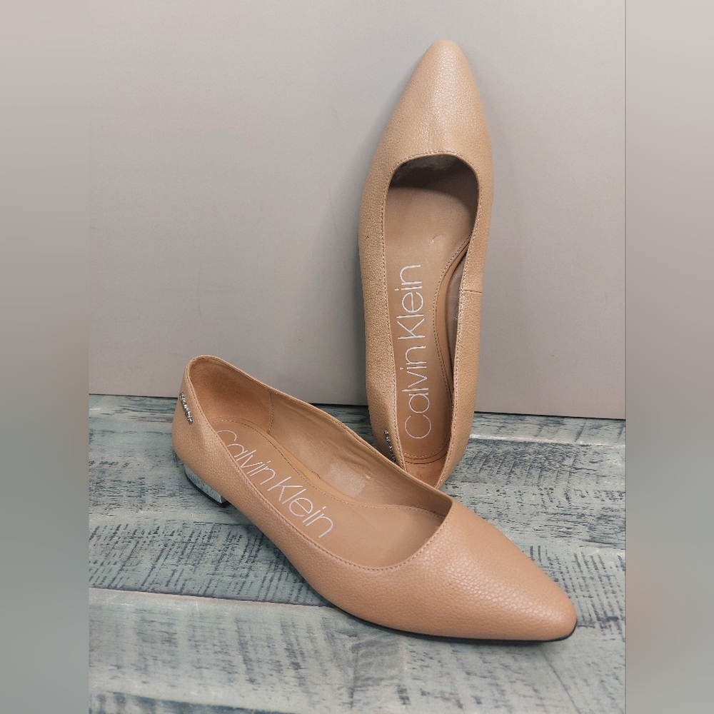 Calvin Klein Women's Tan Flats